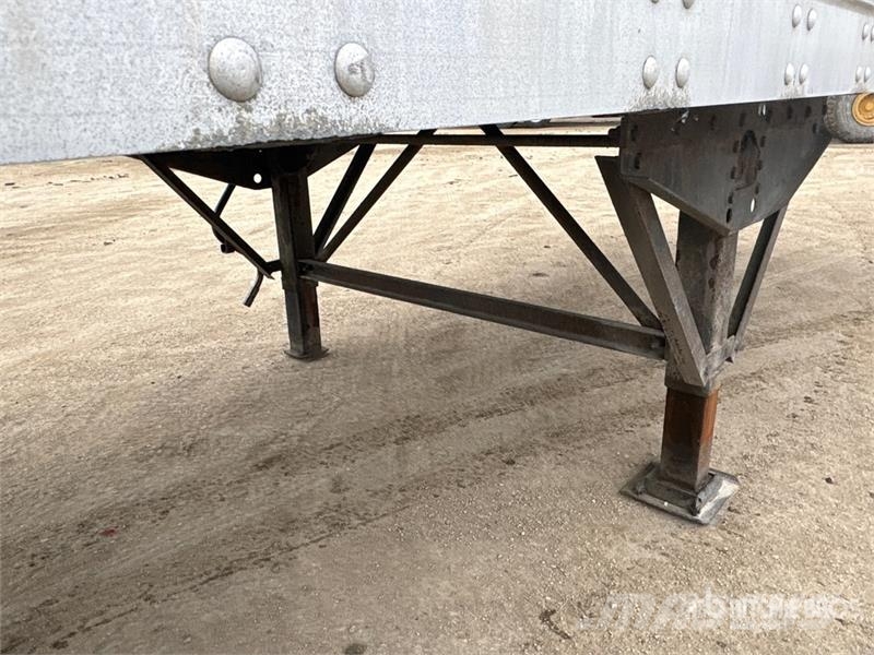 Stoughton 53 ft x 102 in T/A Van Trailer Прицепы-фургоны