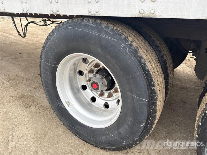 Stoughton 53 ft x 102 in T/A Van Trailer Прицепы-фургоны