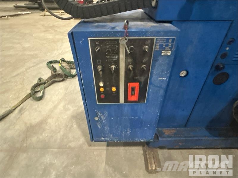 Strojtos FGS32/40T Milling Machine معدات البناء - غير ذلك