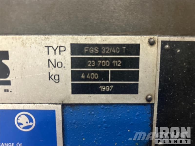 Strojtos FGS32/40T Milling Machine معدات البناء - غير ذلك