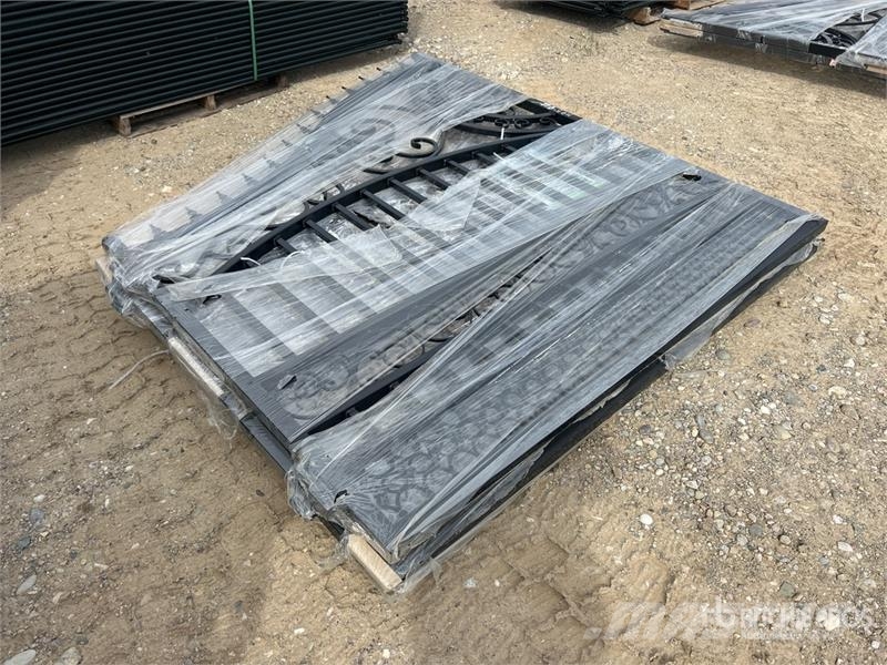 Suihe 14 ft Bi-Parting Driveway Gate (Unused) Sonstige Landmaschinen