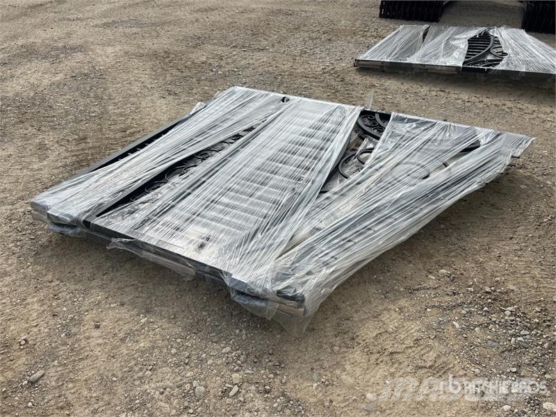 Suihe 14 ft Bi-Parting Driveway Gate (Unused) Egyéb mezőgazdasági gépek