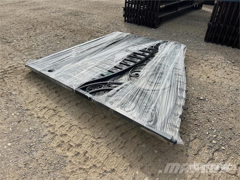 Suihe 14 ft Bi-Parting Driveway Gate (Unused) Sonstige Landmaschinen