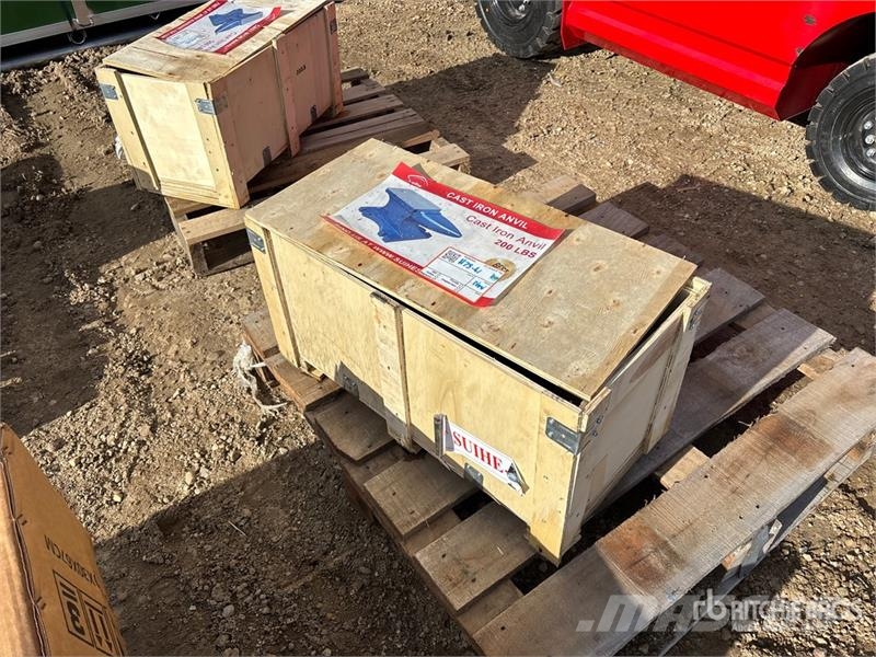 Suihe A200 200 lb Cast Iron Anvil (Unused) Other components