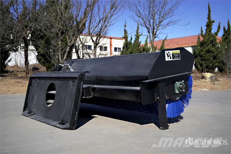 Suihe SSBA 72 in Skid Steer Broom (Unused) Четки