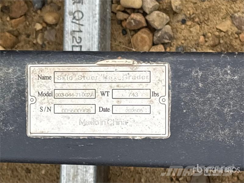 Suihe SSBG 75 in Skid Steer Landplane (Unused) Arrastradoras para campos