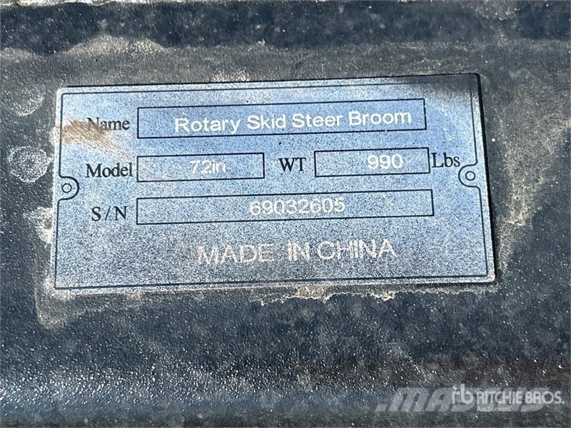 Suihe SSBR 72 in Skid Steer Sweeper (Unused) Четки