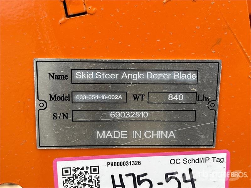 Suihe SSD-A 72 in Angle Skid Steer Dozer (Unused) Cuchillas