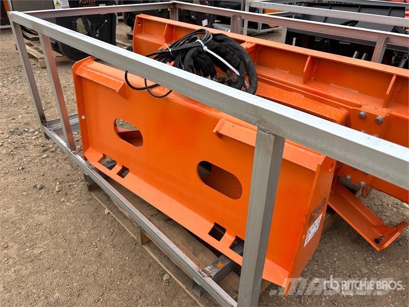 Suihe SSD-A 72 in Angle Skid Steer Dozer (Unused) Cuchillas