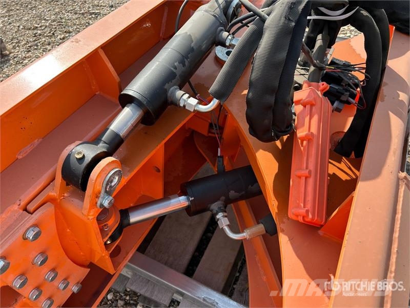 Suihe SSD-A blade 72 in Skid Steer Dozer (Unused) ブレード