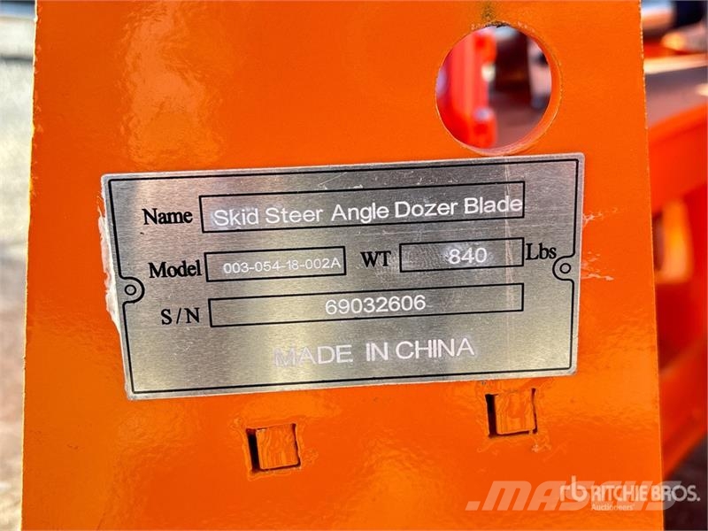 Suihe SSD-A blade 72 in Skid Steer Dozer (Unused) Lame