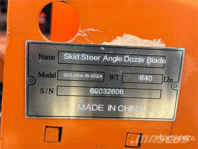 Suihe SSD-A blade 72 in Skid Steer Dozer (Unused) Lame