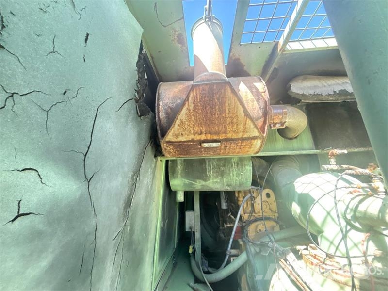 Sullair 1600DTO Mobile Air Compressor 콤푸레샤