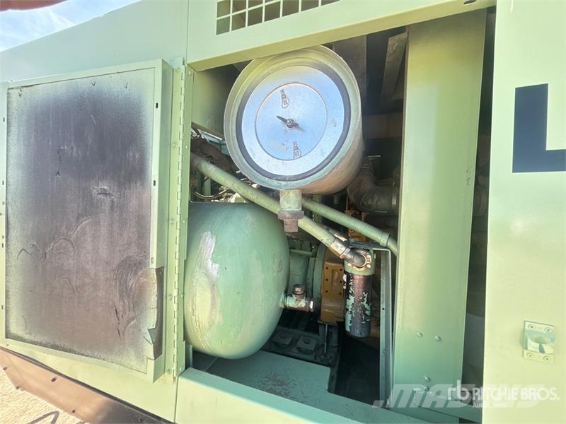 Sullair 1600DTO Mobile Air Compressor 콤푸레샤