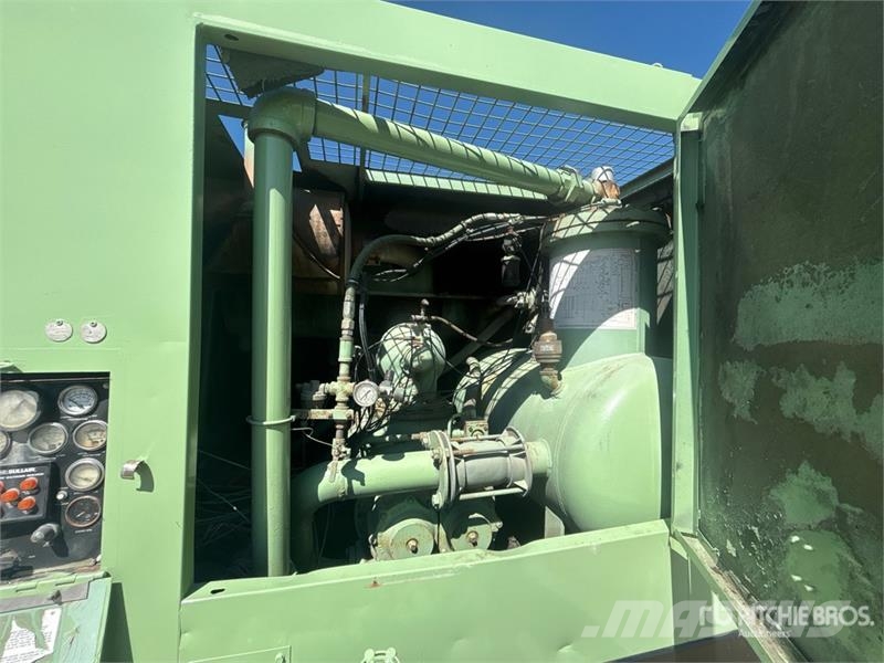 Sullair 1600DTO Mobile Air Compressor 콤푸레샤