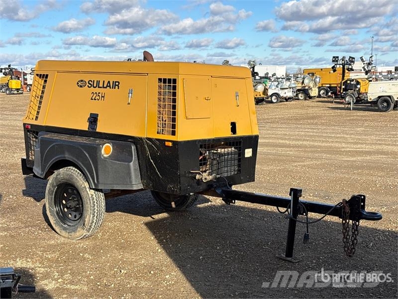 Sullair 225HDPQ CAT 225 cfm Mobile 260 CFM Air Compressor Kompresory