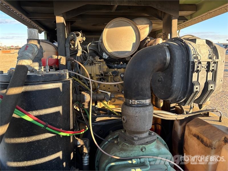 Sullair 425DHDPQ 425 cfm Mobile Air Compressor (Inoperable Kompresszorok
