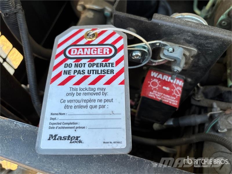 Sullair 425DHDPQ 425 cfm Mobile Air Compressor (Inoperable Kompresszorok