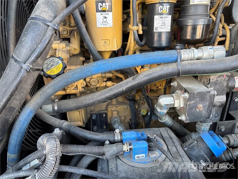 Sullair 425DHDPQ 425 cfm Mobile Air Compressor (Inoperable Kompresszorok