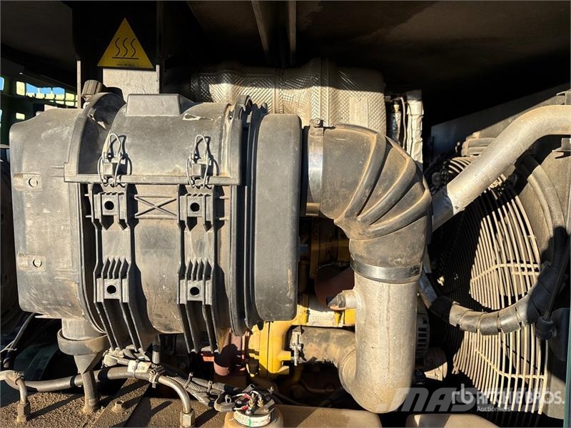 Sullair 425DHDPQ 425 cfm Mobile Air Compressor (Inoperable Kompresszorok
