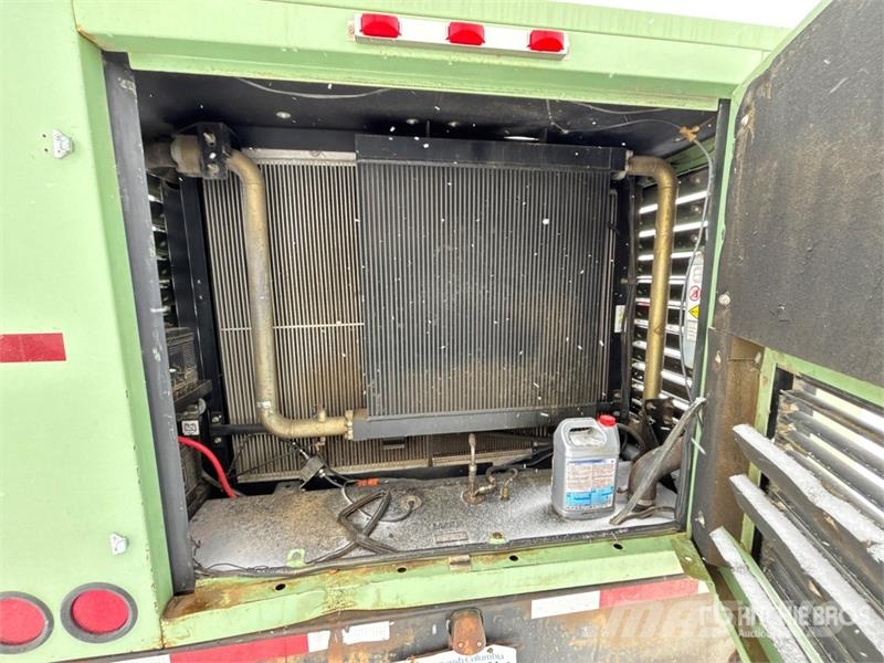 Sullair 900 cfm Mobile Air Compressor Kompresori