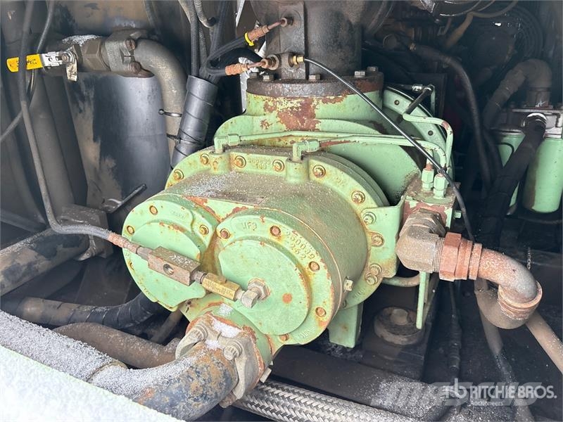 Sullair 900 cfm Mobile Air Compressor Kompresori