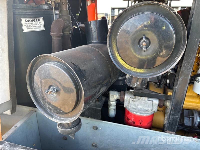 Sullivan CH7375PD 375 cfm Mobile 375 CFM Air Compressor Kompressorid