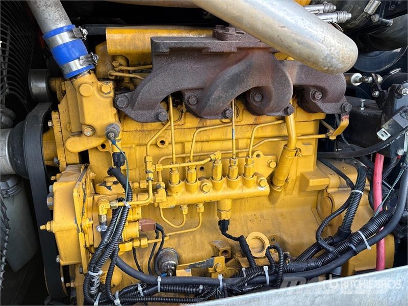 Sullivan CH7375PD 375 cfm Mobile 375 CFM Air Compressor Kompressorid