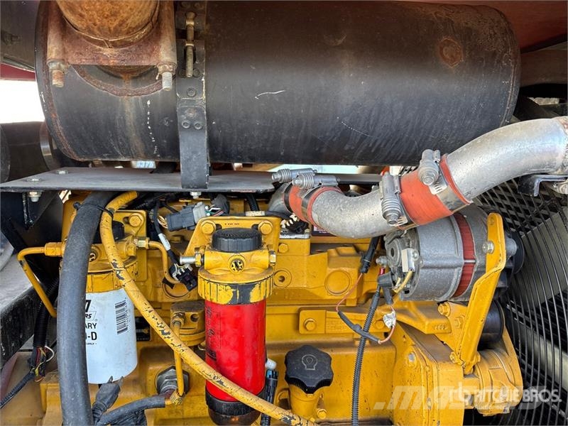 Sullivan DFHZ375PDJD Mobile 375 CFM Air Compressor Kompresszorok