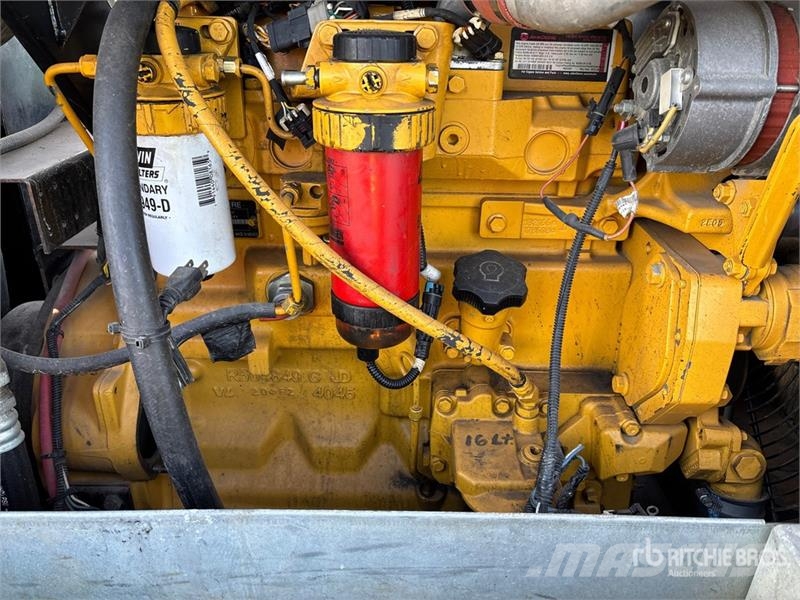Sullivan DFHZ375PDJD Mobile 375 CFM Air Compressor Kompresszorok