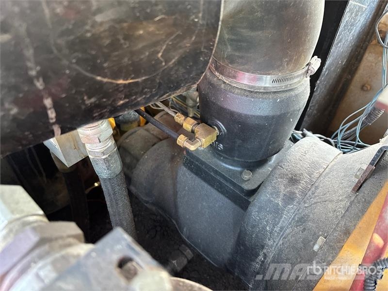 Sullivan DFHZ375PDJD Mobile 375 CFM Air Compressor Kompresszorok