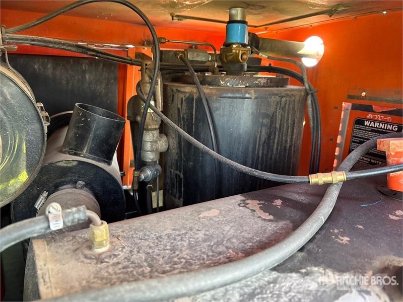 Sullivan DFHZ375PDJD Mobile 375 CFM Air Compressor Kompresszorok
