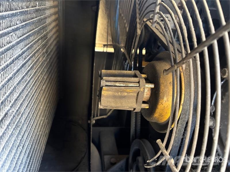 Sullivan-Palatek D375Q8CA Air Compressor (Inoperab Kompresszorok