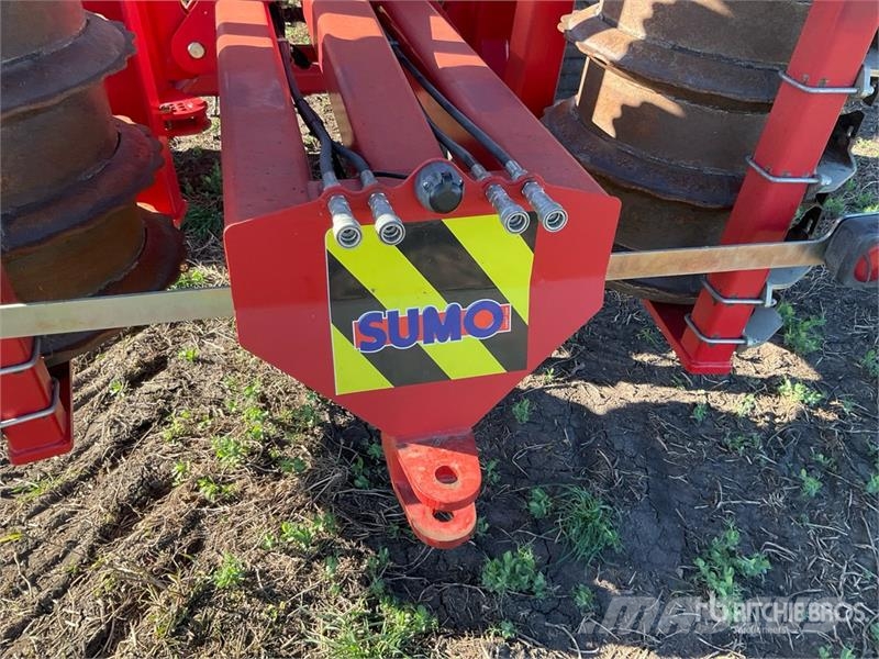 Sumo 9 LGSUB 18 ft 9 Shank Subsoiler Altre macchine e accessori per l'aratura