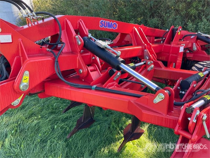 Sumo 9 LGSUB 18 ft 9 Shank Subsoiler Kita kultivavimo technika ir priedai