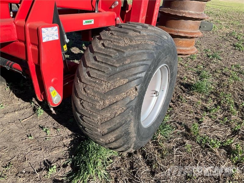 Sumo 9 LGSUB 18 ft 9 Shank Subsoiler Altre macchine e accessori per l'aratura