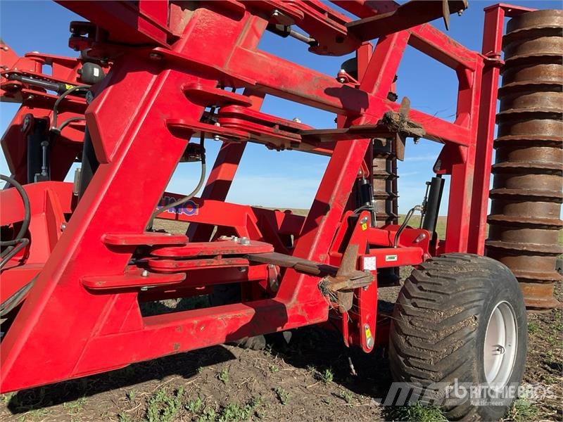 Sumo 9 LGSUB 18 ft 9 Shank Subsoiler Altre macchine e accessori per l'aratura