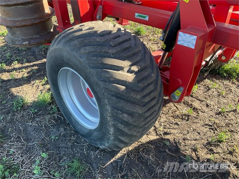 Sumo 9 LGSUB 18 ft 9 Shank Subsoiler Altre macchine e accessori per l'aratura