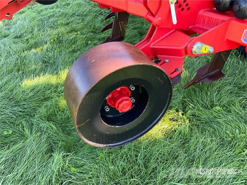 Sumo 9 LGSUB 18 ft 9 Shank Subsoiler Kita kultivavimo technika ir priedai