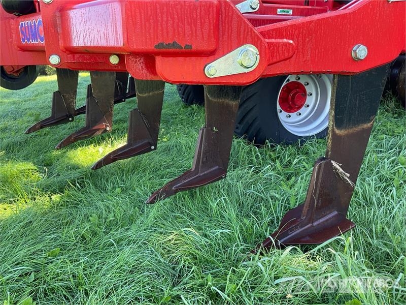 Sumo 9 LGSUB 18 ft 9 Shank Subsoiler Kita kultivavimo technika ir priedai