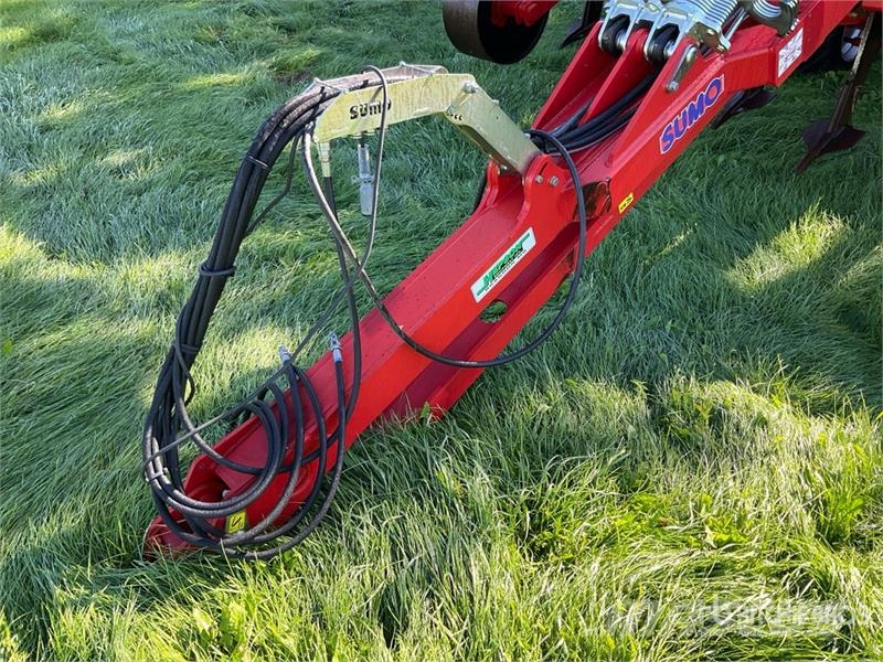 Sumo 9 LGSUB 18 ft 9 Shank Subsoiler Kita kultivavimo technika ir priedai