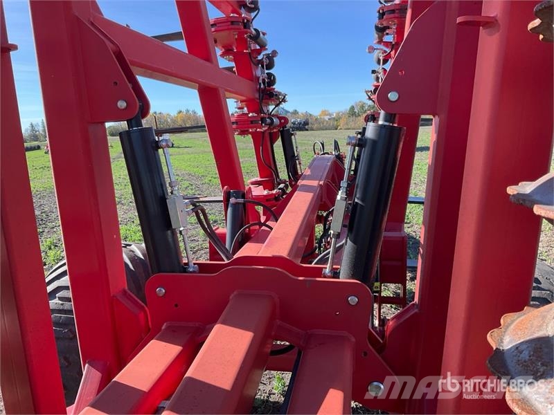 Sumo 9 LGSUB 18 ft 9 Shank Subsoiler Altre macchine e accessori per l'aratura