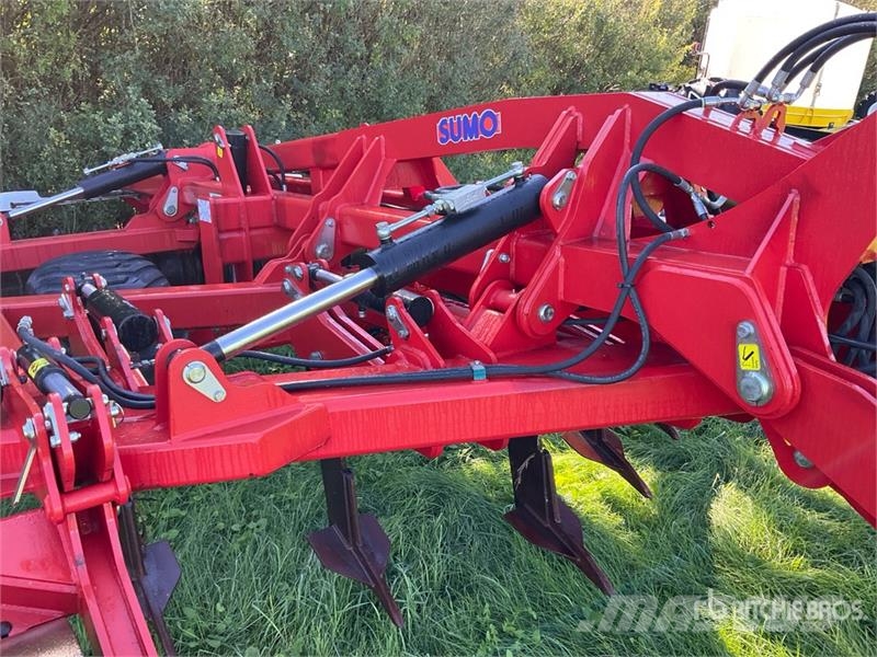 Sumo 9 LGSUB 18 ft 9 Shank Subsoiler Kita kultivavimo technika ir priedai