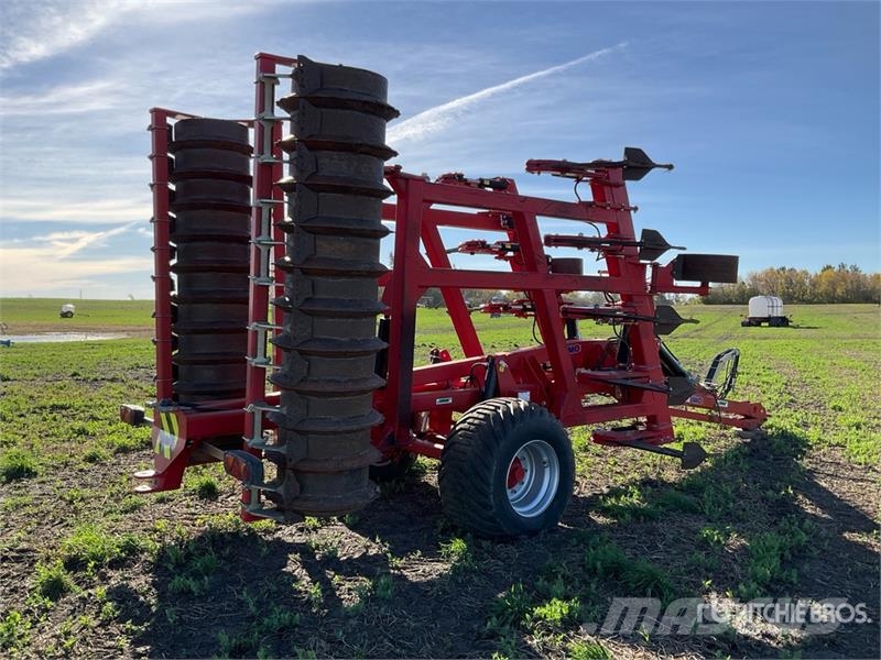 Sumo 9 LGSUB 18 ft 9 Shank Subsoiler Altre macchine e accessori per l'aratura