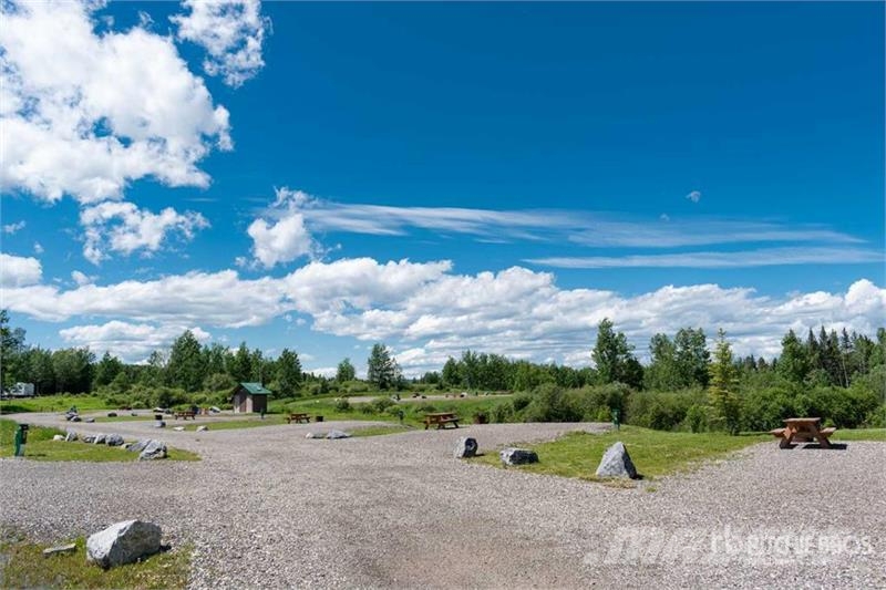  Sundre, AB 33037 Range Road 71 160 +/- Acres on Ti Lauksaimniecība- Citi