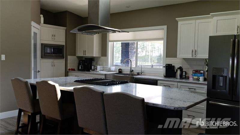  Sundre, AB 33037 Range Road 71 160 +/- Acres on Ti Lauksaimniecība- Citi