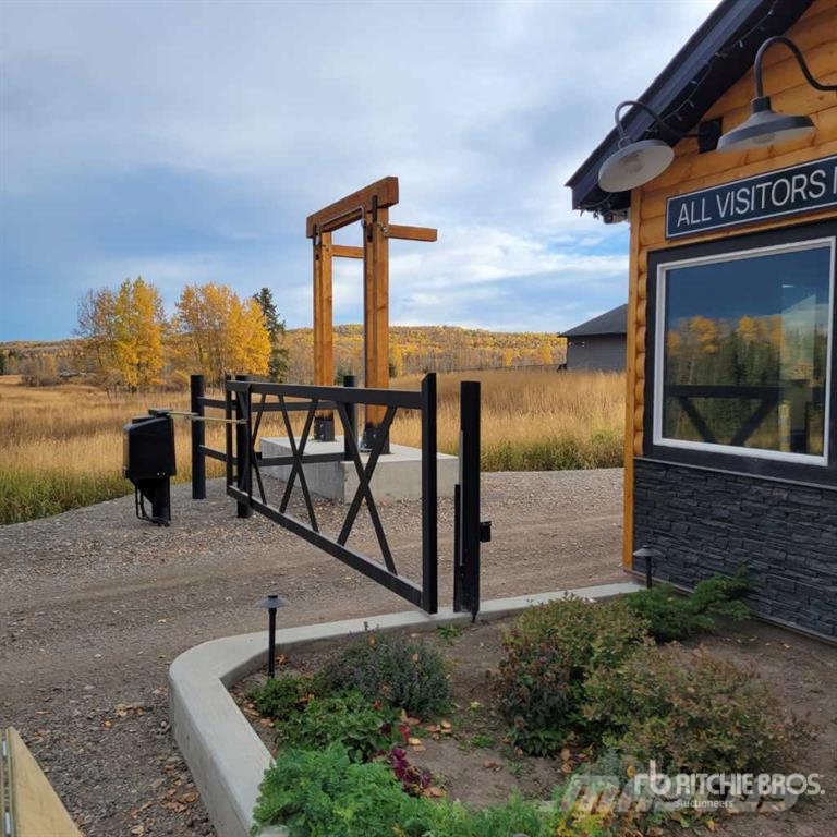  Sundre, AB 33037 Range Road 71 160 +/- Acres on Ti Lauksaimniecība- Citi