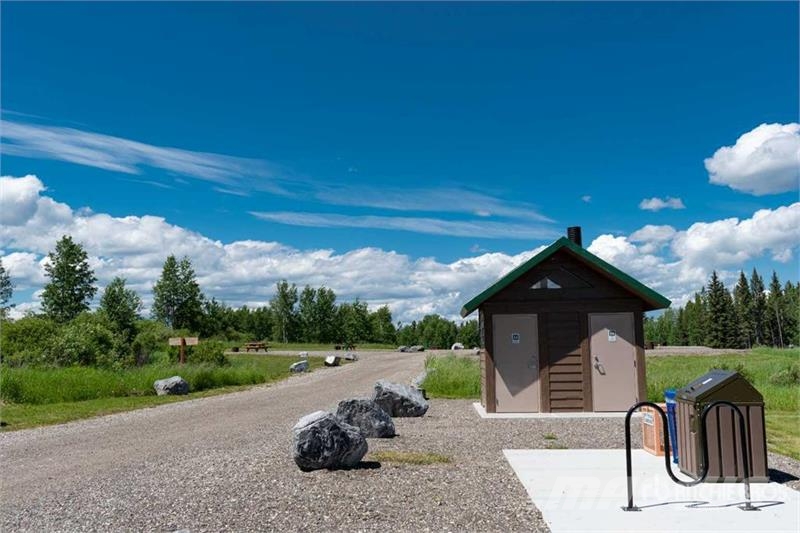 Sundre, AB 33037 Range Road 71 160 +/- Acres on Ti Lauksaimniecība- Citi