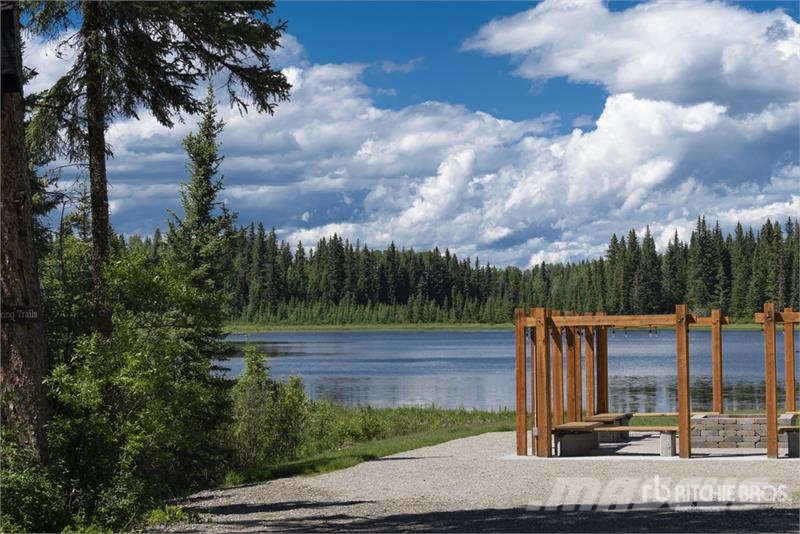  Sundre, AB 33037 Range Road 71 160 +/- Acres on Ti Lauksaimniecība- Citi