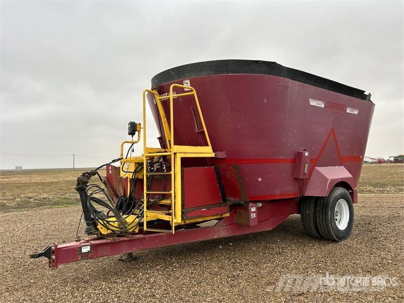 Supreme 1200T S/A Feed Mixer Кормораздатчики